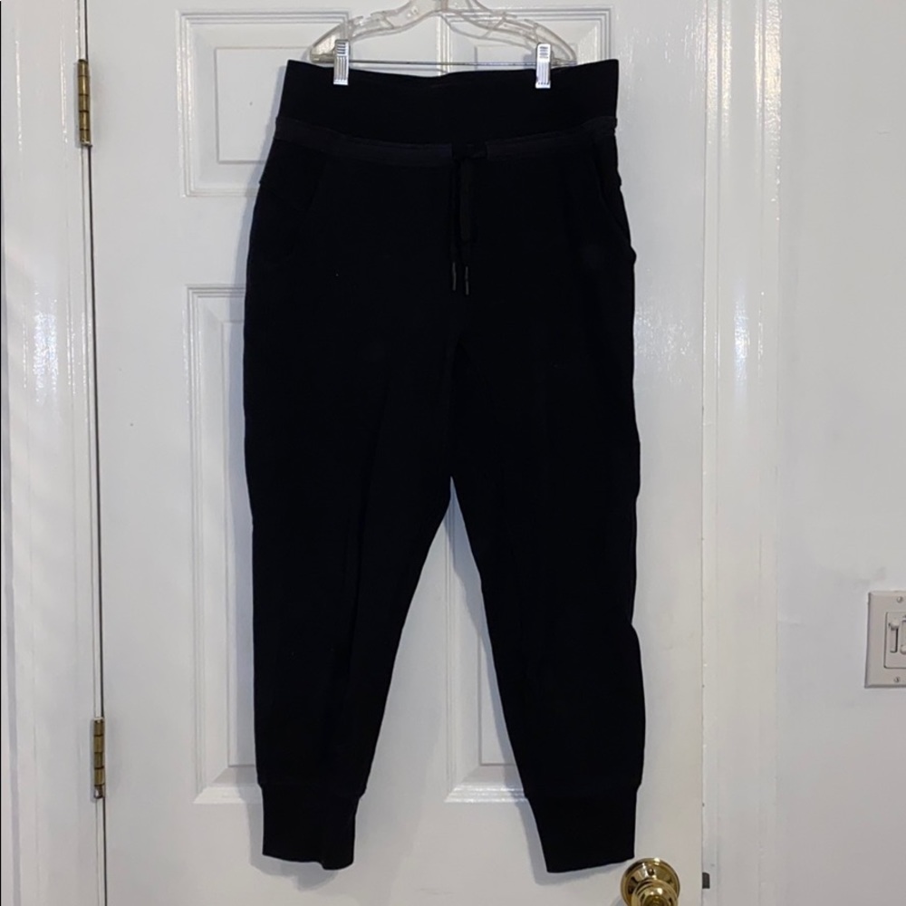 Lulu lemon black joggers